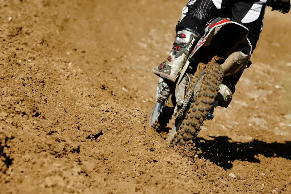 moto-tout-terrain-1